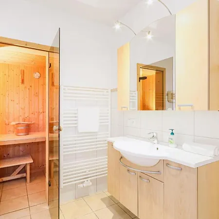 公寓 Beautiful In With 2 Bedrooms, Sauna And Wifi