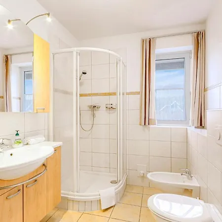 Beautiful In With 2 Bedrooms, Sauna And Wifi * 雷希林